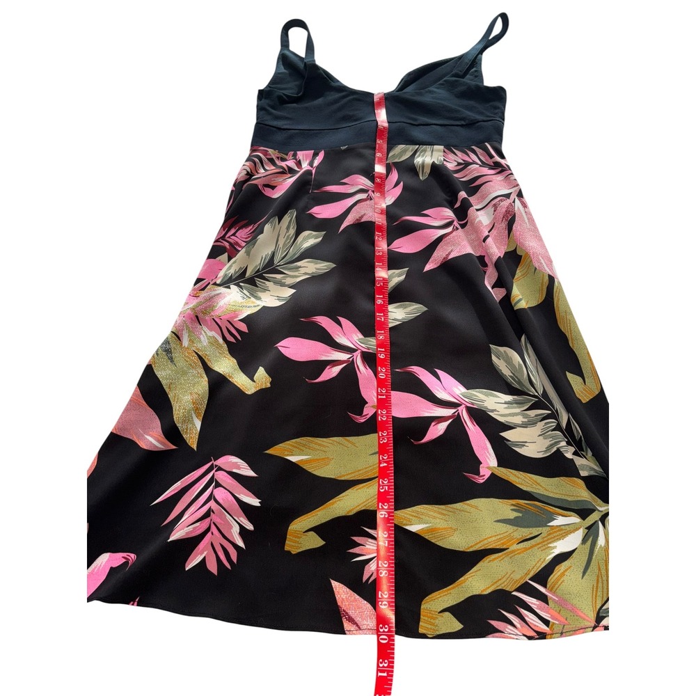 Cabi Beach Club Dress Medium Black Pink Tropical Floral Surplice Midi 5384 Vacay - Picture 13 of 13
